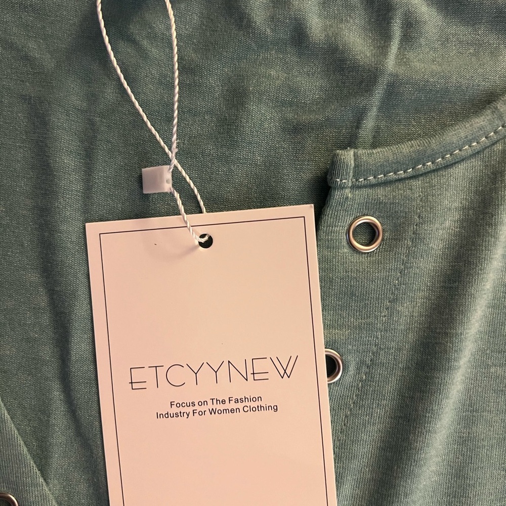 ETCYYNEW Green Top with Grommet Detail